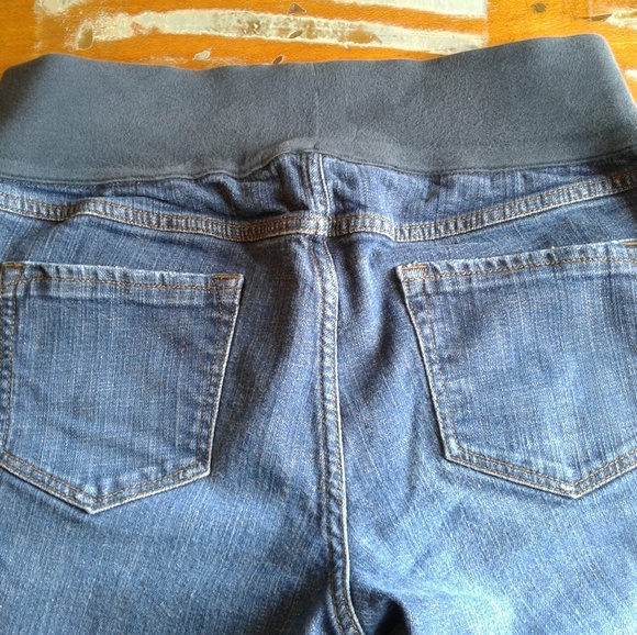 Maternity Jeans - Picture 3 of 8